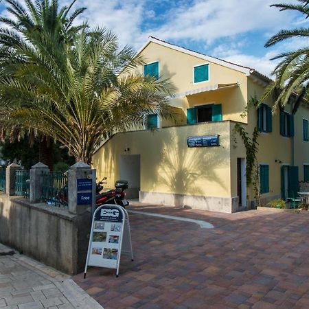וולי לוסיניי Bigblue House Apartman Amelie מראה חיצוני תמונה